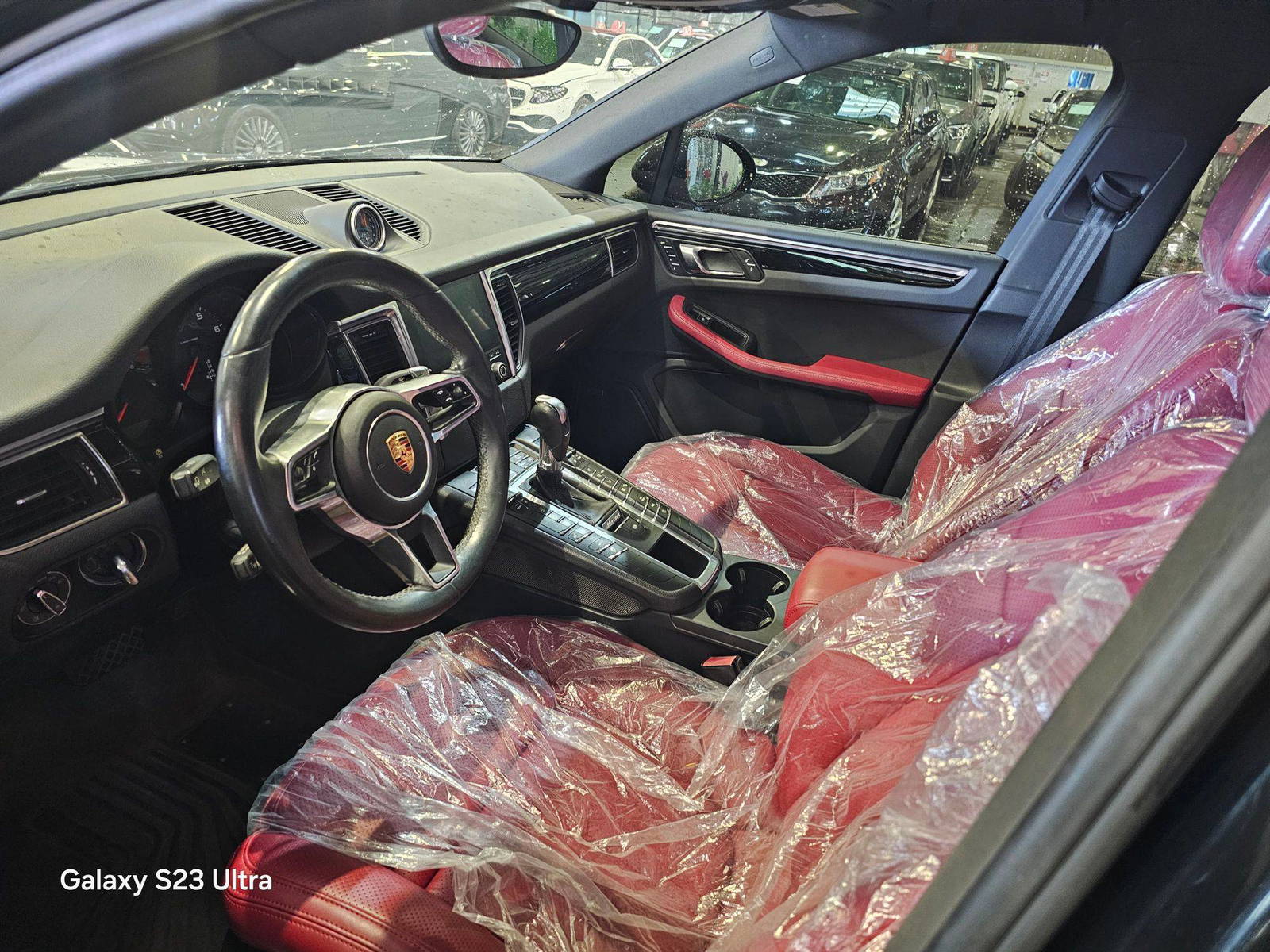 PORSCHE MACAN 2018 - Marhaba Auction Used Cars - Image 8