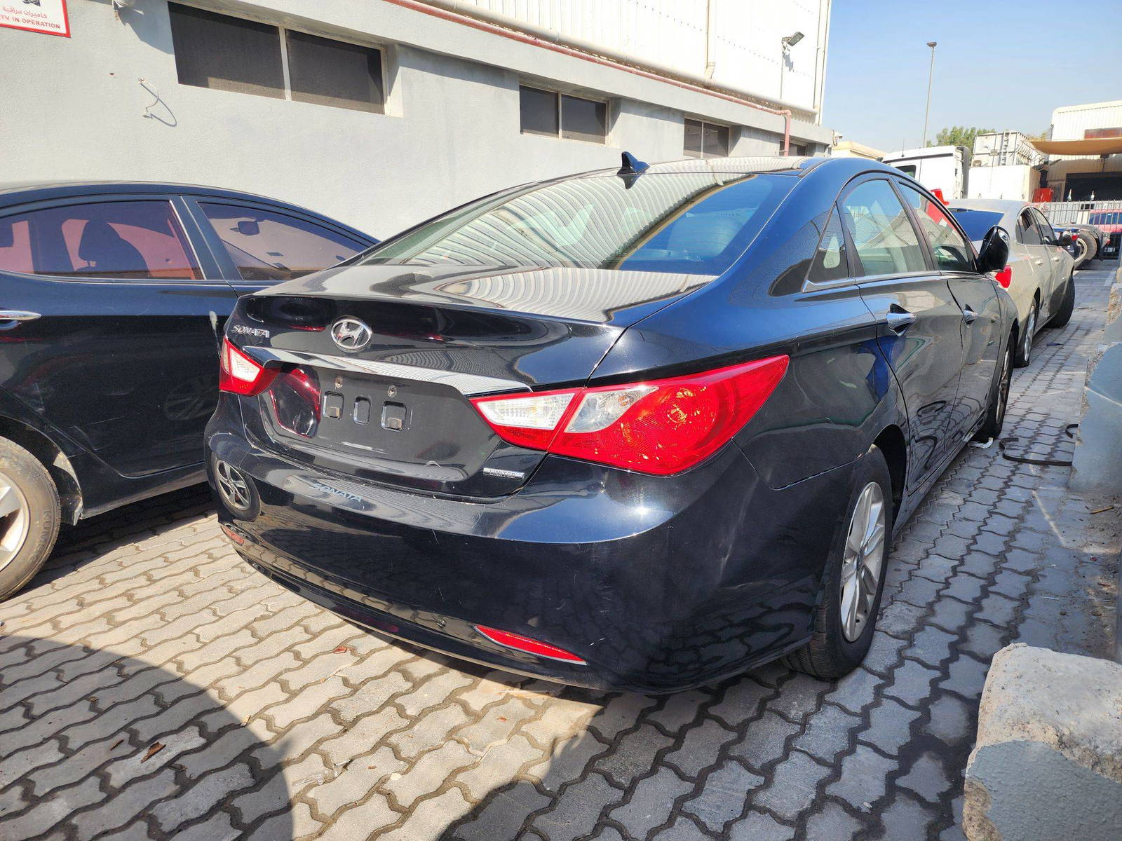 2011 HYUNDAI SONATA — 152092 Miles — Lot 41097165 — Al Quoz - Marhaba Auctions Used Cars - Image 4