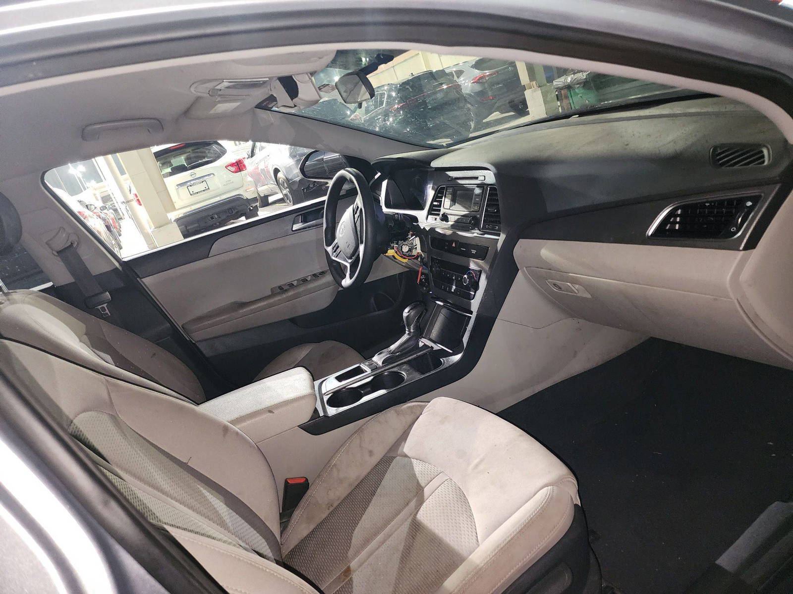 2015 HYUNDAI SONATA — 95974 Miles — Lot 50819894 — Souq - Marhaba Auctions Used Cars - Image 11