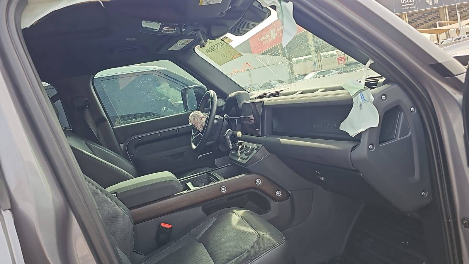 LAND ROVER DEFENDER 130 X DYNAMIC SE 2023 - Marhaba Auction Used Cars - Image 6