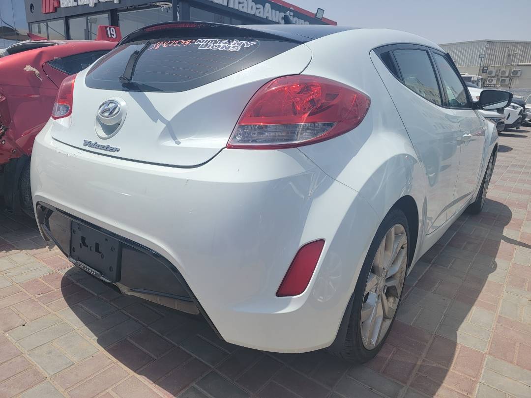 2013 HYUNDAI VELOSTER — 110387 Miles — Lot XDU177304 — Ind. 12 - Marhaba Auctions Used Cars - Image 3