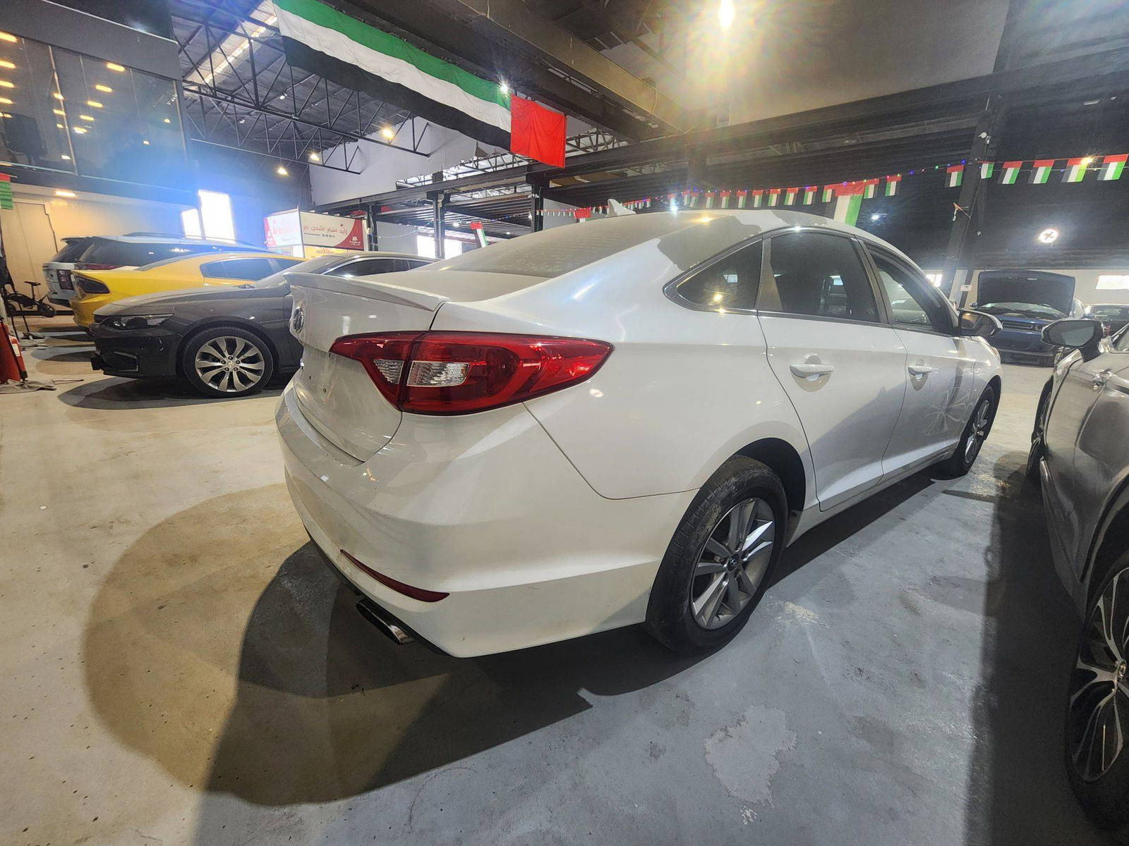 2017 HYUNDAI SONATA — 165047 Miles — Lot F8HH441478 — Al Quoz - Marhaba Auctions Used Cars - Image 6
