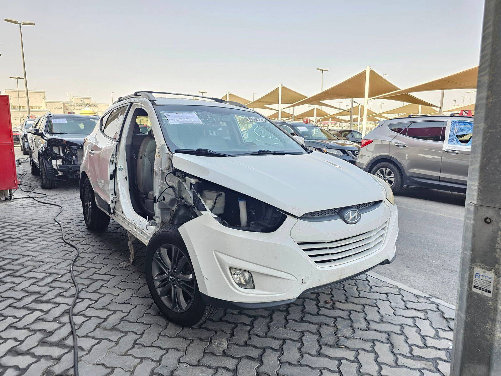 2015 HYUNDAI TUCSON — 161037 Miles — Lot AG5FU084044 — Souq - Marhaba Auctions Used Cars - Image 4