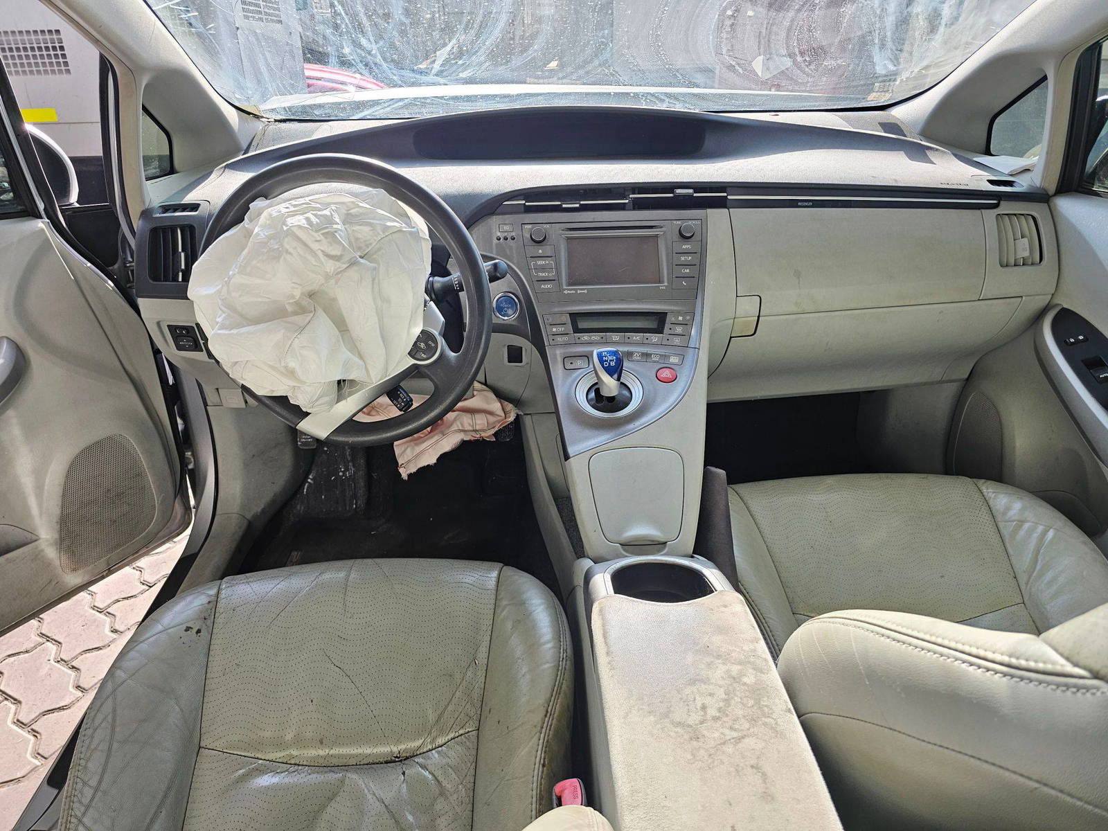 2013 TOYOTA PRIUS — 193643 Miles — Lot U7D5569851 — Souq - Marhaba Auctions Used Cars - Image 6