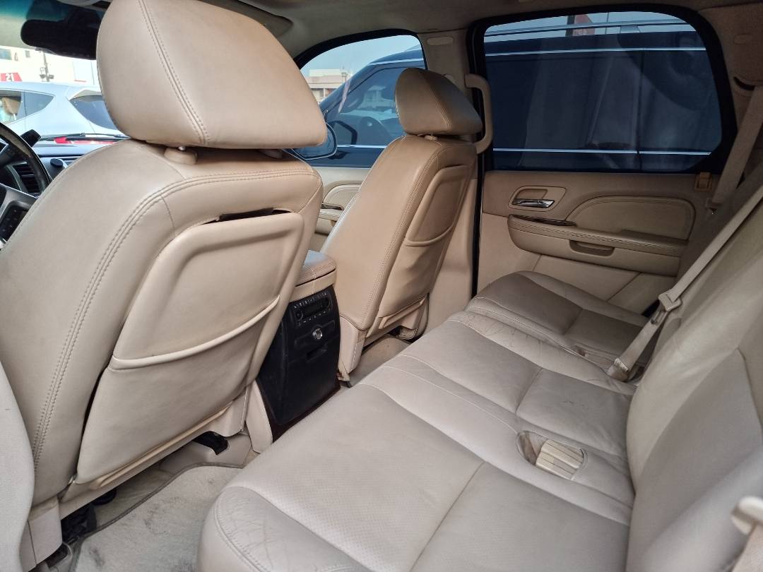 2007 CADILLAC ESCALADE — 244080 Miles — Lot 152562 — Ind. 12 - Marhaba Auctions Used Cars - Image 6