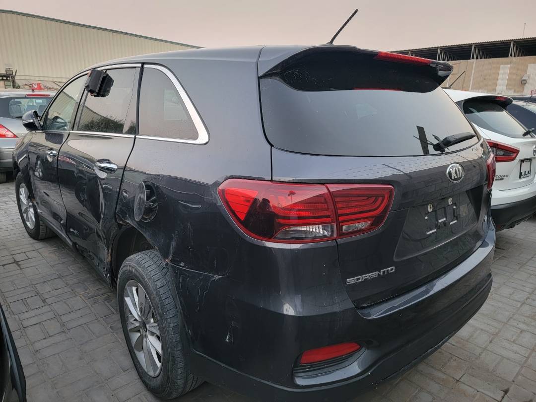 2019 KIA SORENTO — 93898 Miles — Lot 445707 — Main - Marhaba Auctions Used Cars - Image 4