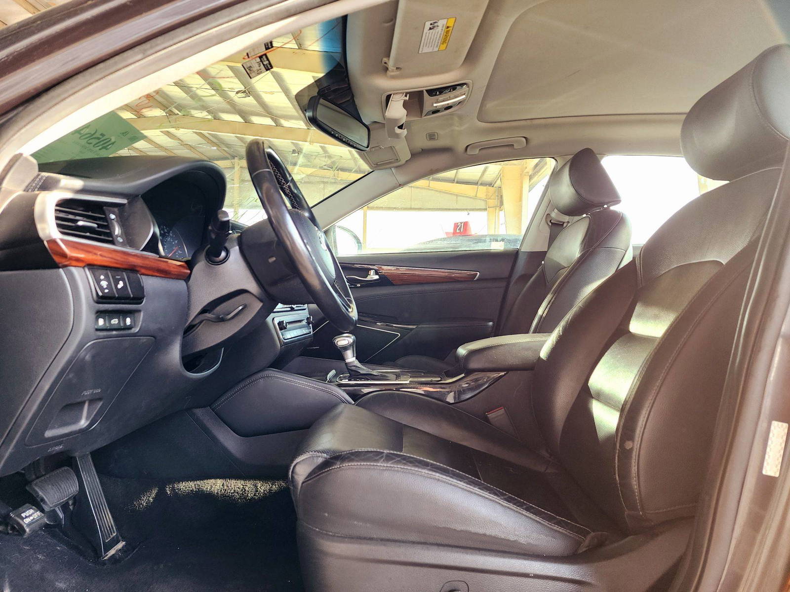 2017 KIA CADENZA — 186011 Miles — Lot H5055668 — Souq - Marhaba Auctions Used Cars - Image 9