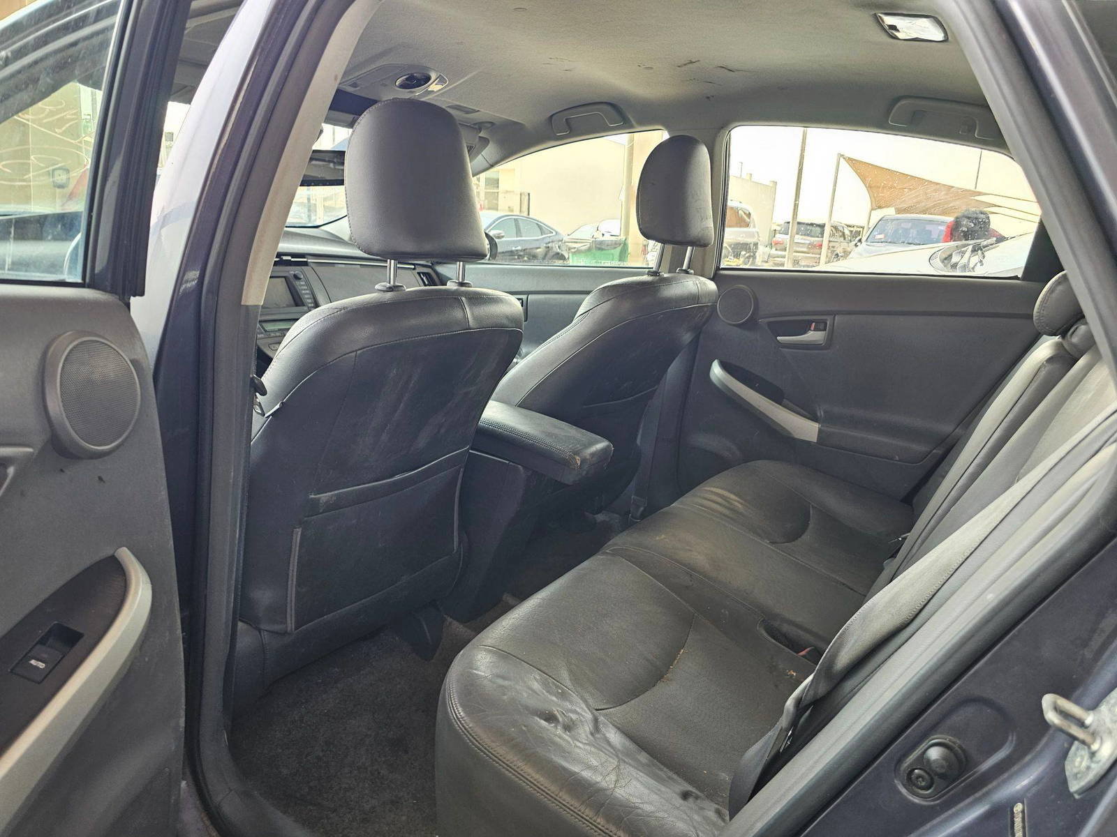 2010 TOYOTA PRIUS — 214061 Miles — Lot DU7A0107248 — Souq - Marhaba Auctions Used Cars - Image 6