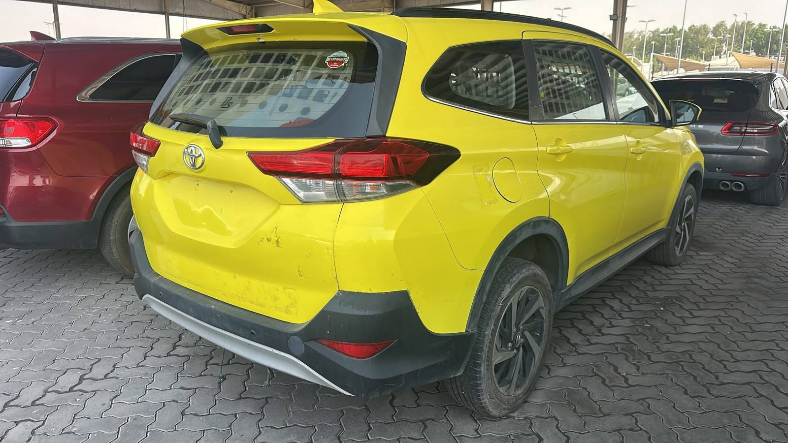 2020 TOYOTA RUSH — 130902 KM — Lot 4LK011134 — Souq - Marhaba Auctions Used Cars - Image 4