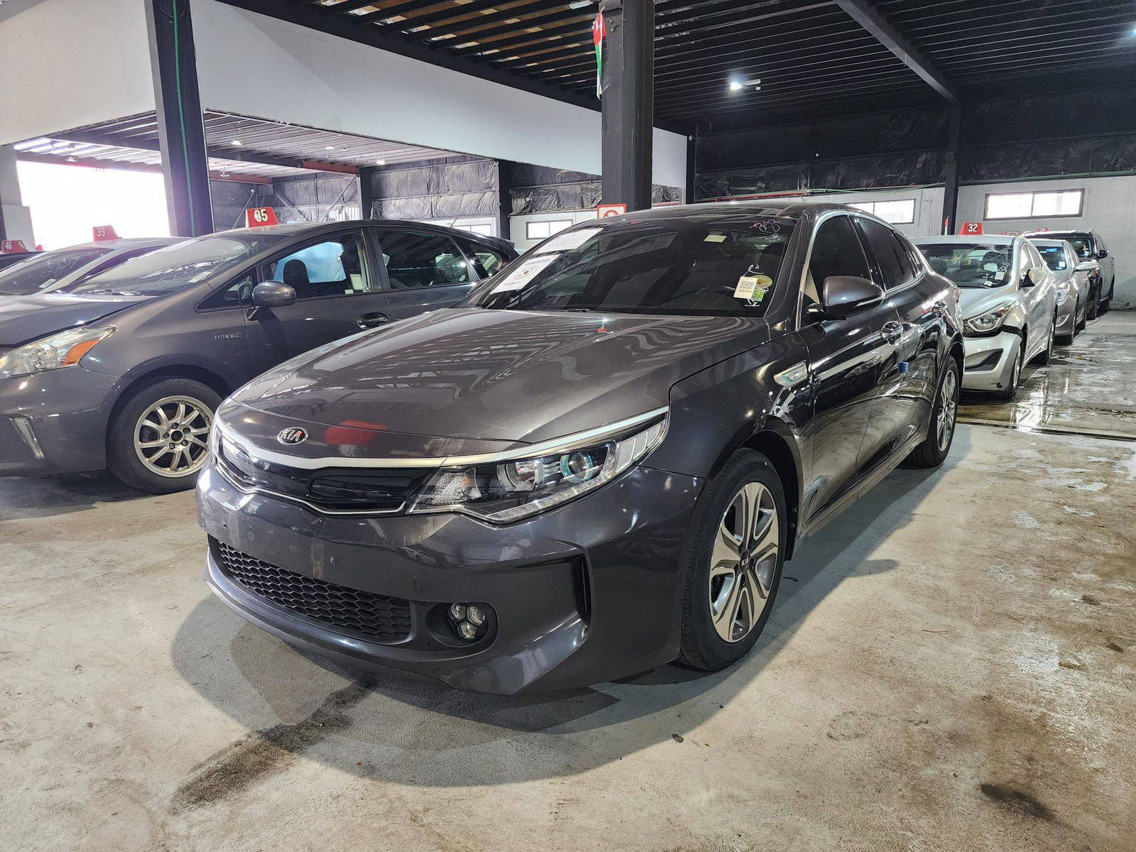 2016 KIA K5 — 203387 KM — Lot 003654 — Al Quoz - Marhaba Auctions Used Cars - Image 6