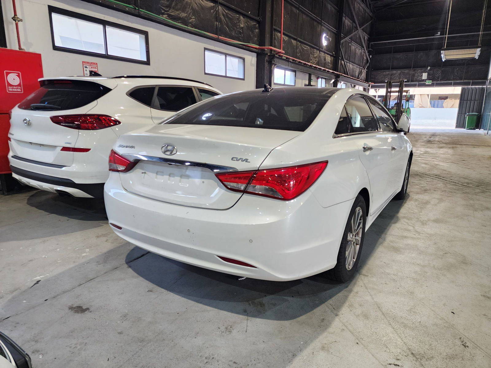 2014 HYUNDAI SONATA — 185251 KM — Lot 591116 — Al Quoz - Marhaba Auctions Used Cars - Image 3