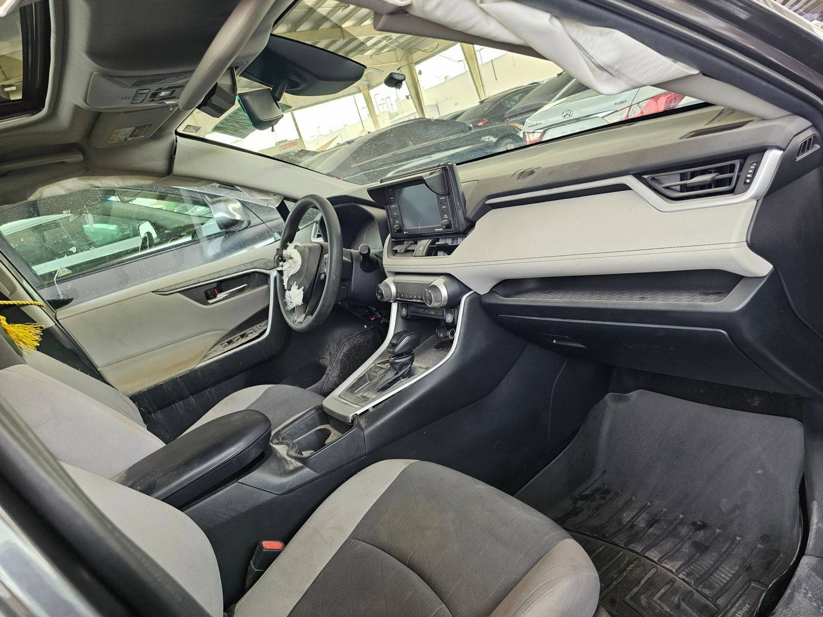 2020 TOYOTA RAV4 — 59040 Miles — Lot LC043138 — Souq - Marhaba Auctions Used Cars - Image 9