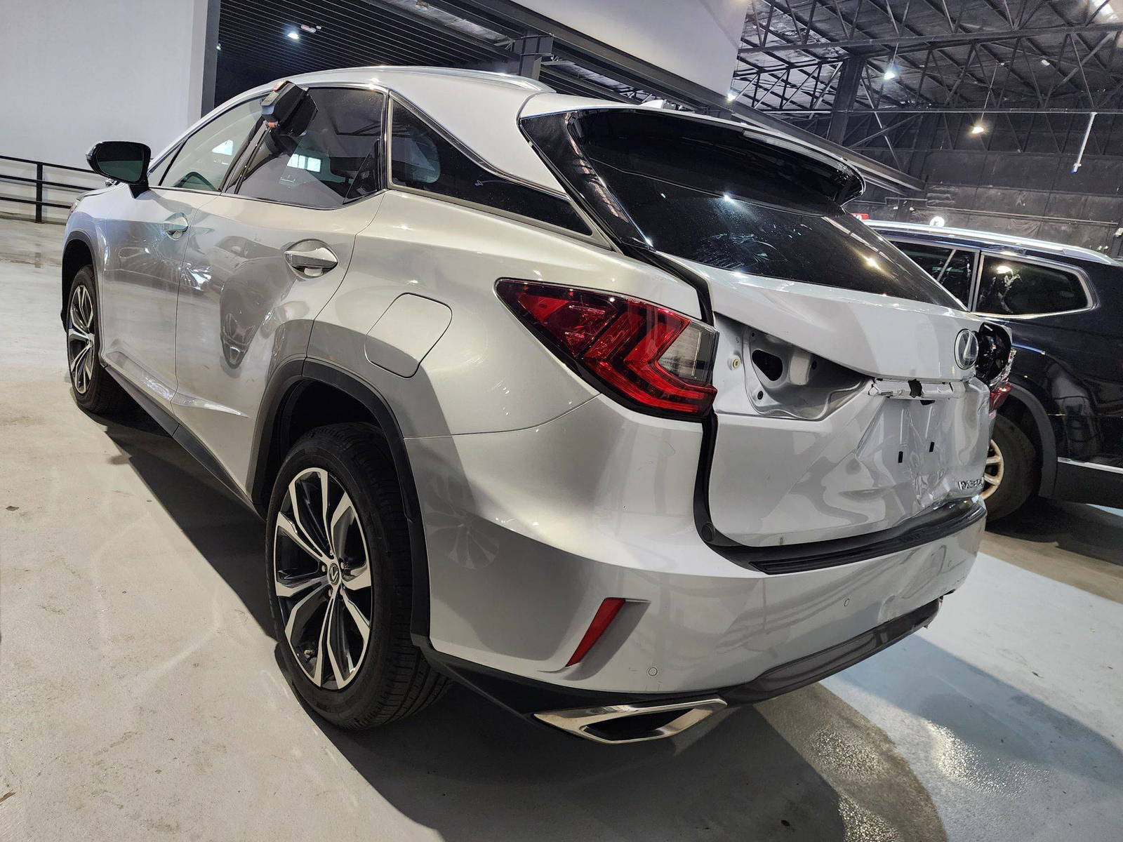 2019 LEXUS RX 350 — 35135 Miles — Lot 66206934 — Al Quoz - Marhaba Auctions Used Cars - Image 3
