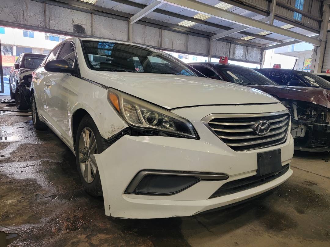 2017 HYUNDAI SONATA — 175656 Miles — Lot 461032 — Main - Marhaba Auctions Used Cars - Image 4