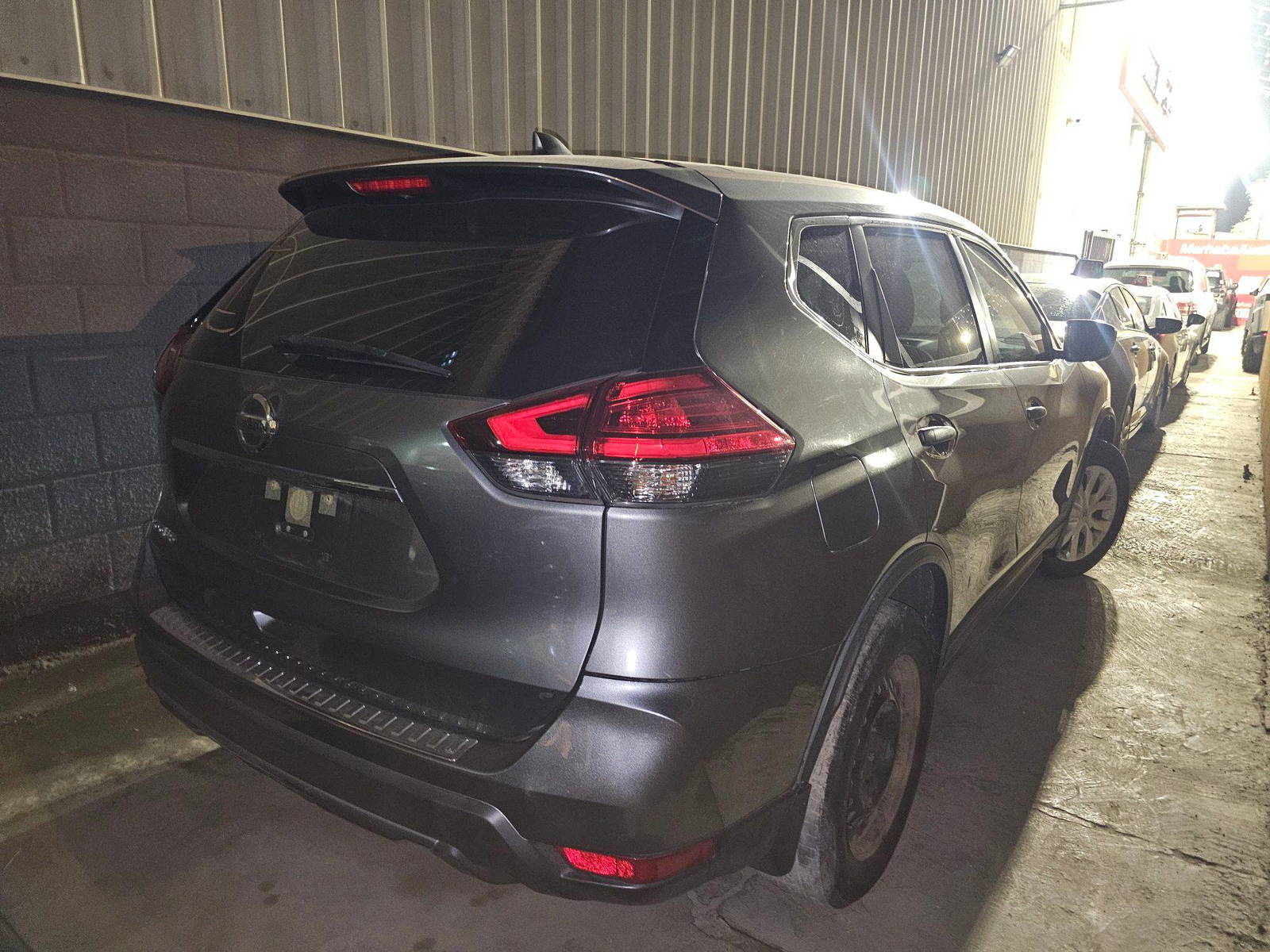 2017 NISSAN ROGUE — 115919 Miles — Lot 43916428 — Main - Marhaba Auctions Used Cars - Image 3