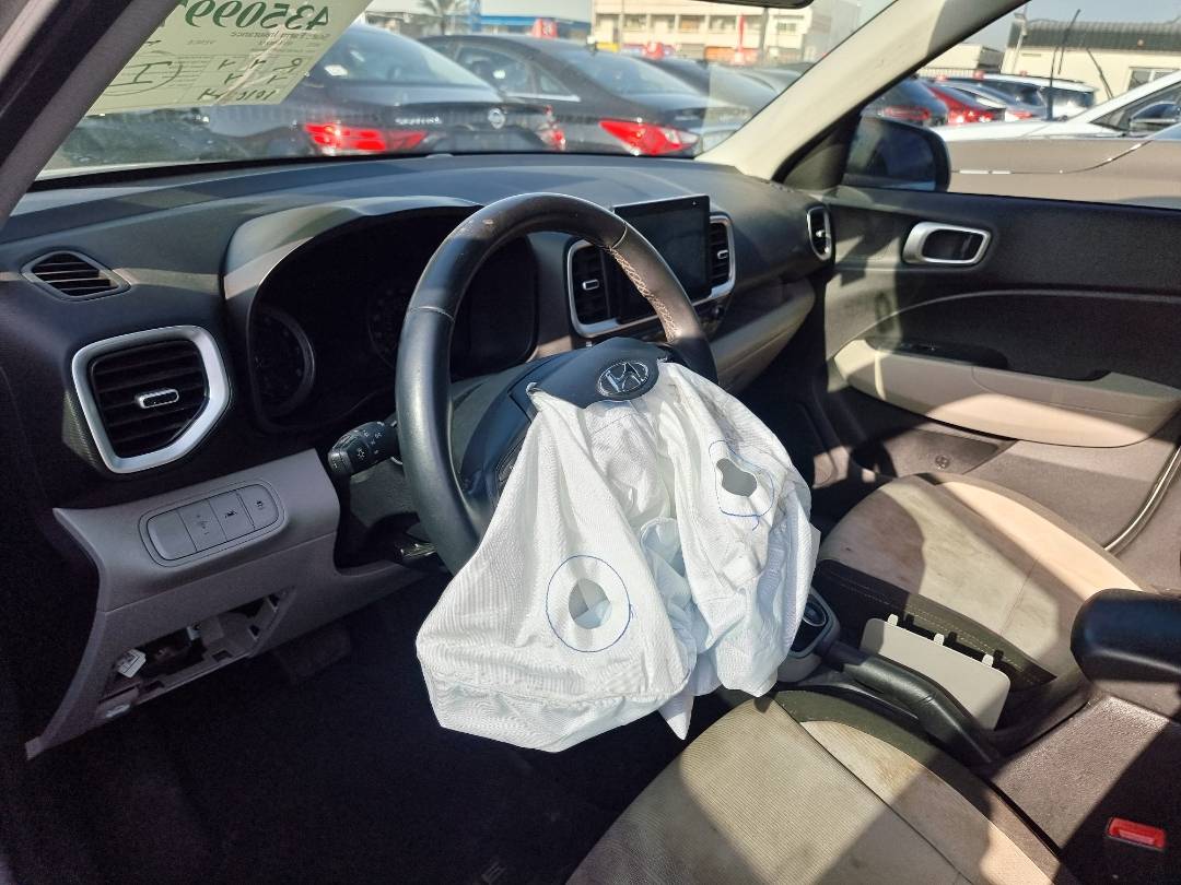 HYUNDAI VENUE SEL 2022 - Marhaba Auction Used Cars - Image 7