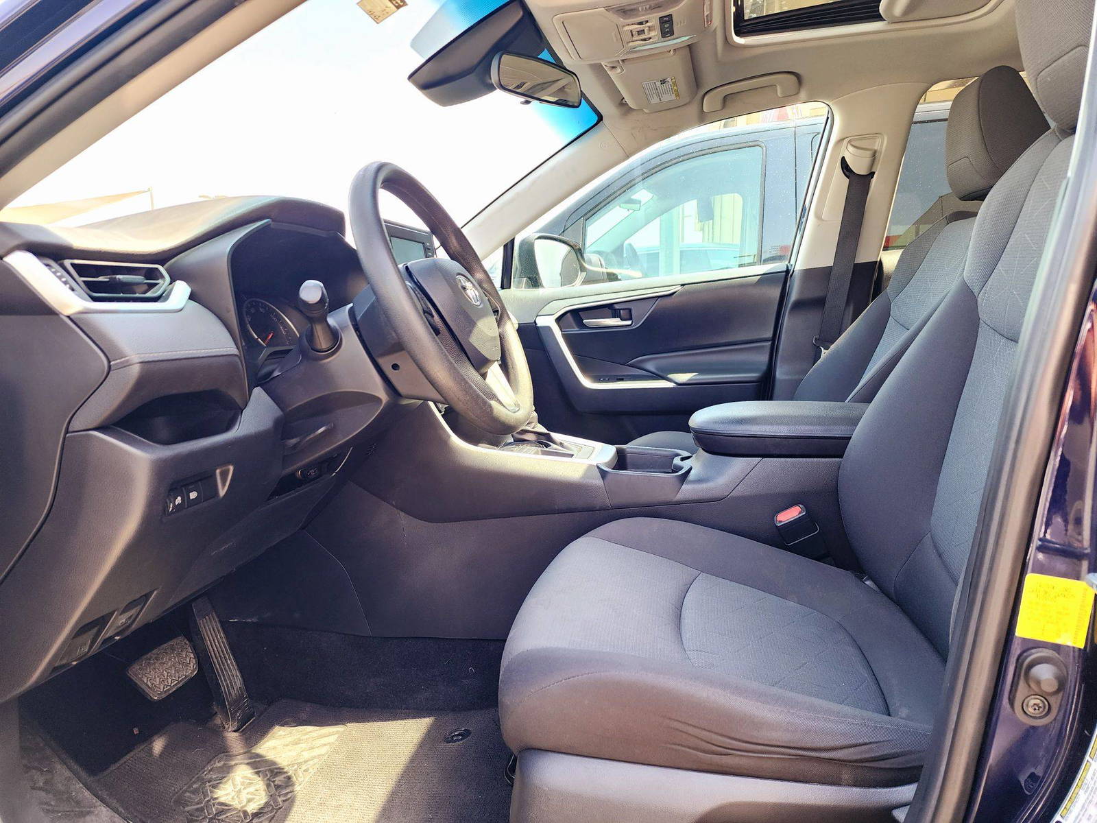 2019 TOYOTA RAV4 — 147162 Miles — Lot W017041 — Souq - Marhaba Auctions Used Cars - Image 9