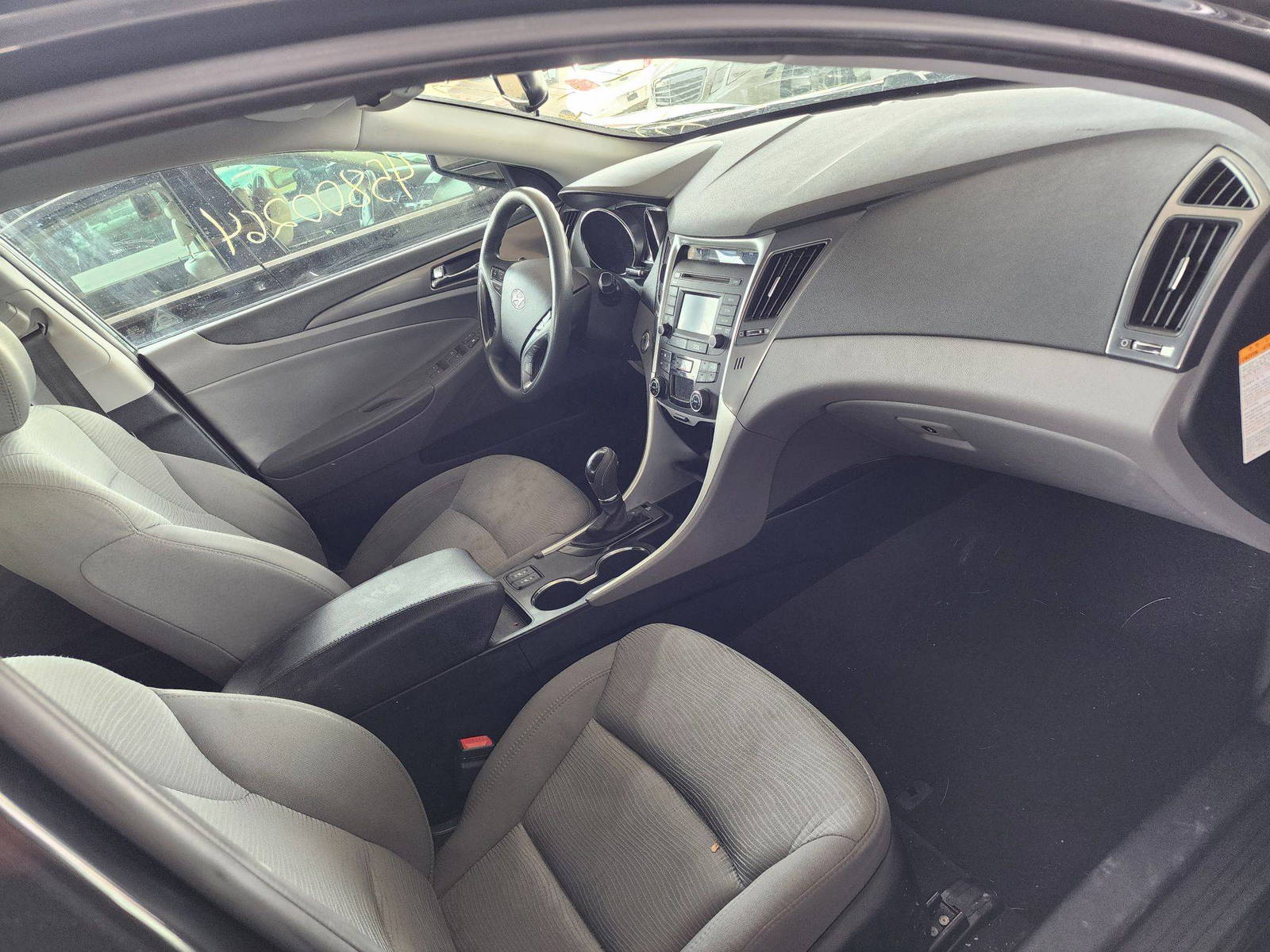 2015 HYUNDAI SONATA — 113439 Miles — Lot 45800264 — Ind. 12 - Marhaba Auctions Used Cars - Image 9