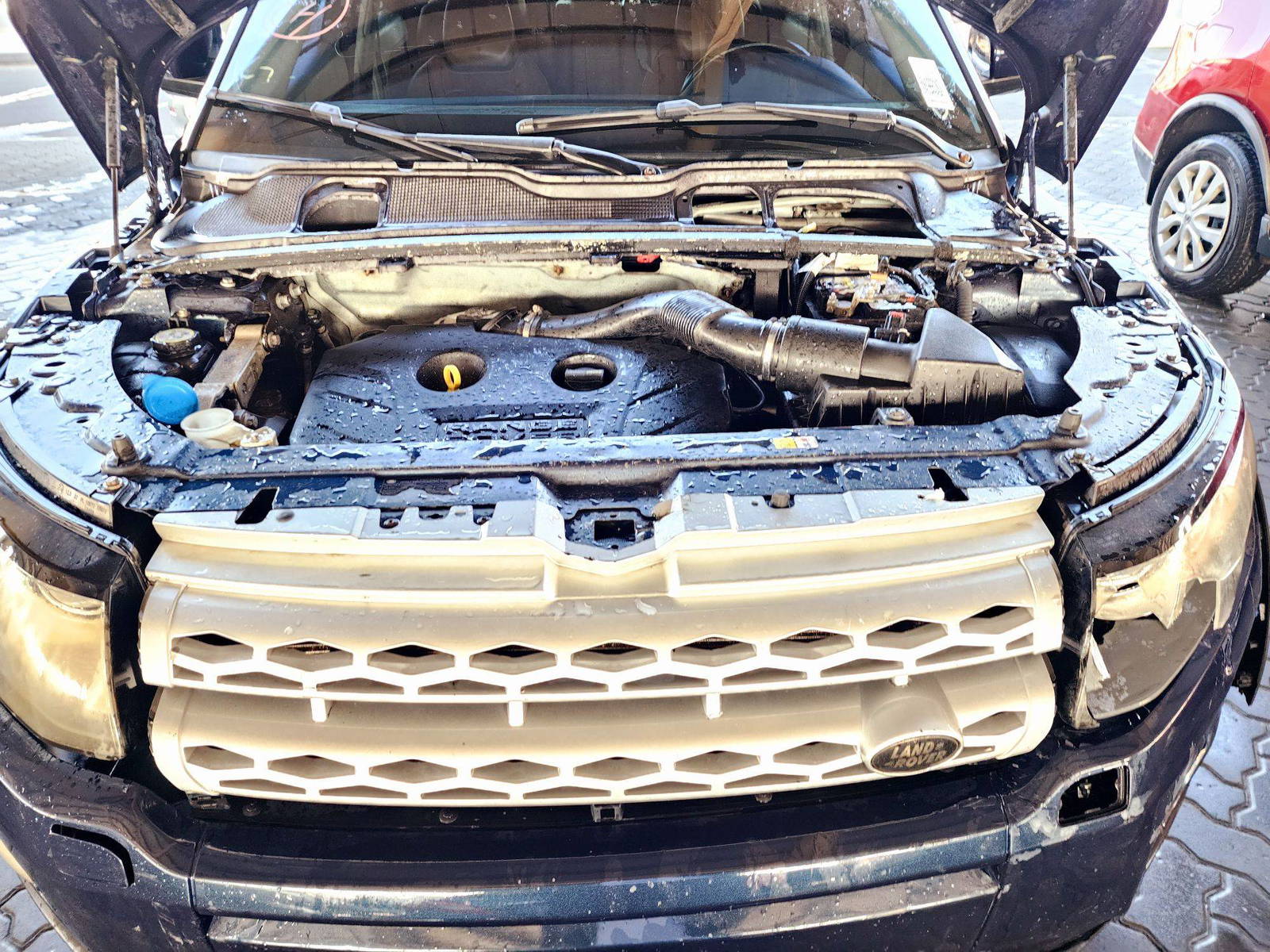 2013 LAND ROVER RANGE ROVER EVOQUE — 138330 Miles — Lot 72655284 — Souq - Marhaba Auctions Used Cars - Image 12