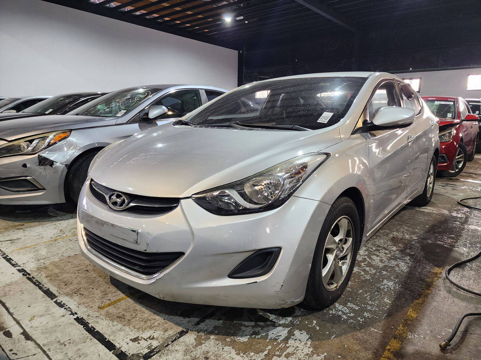 2011 HYUNDAI AVANTE — 167024 KM — Lot 35490 — Al Quoz - Marhaba Auctions Used Cars - Image 8