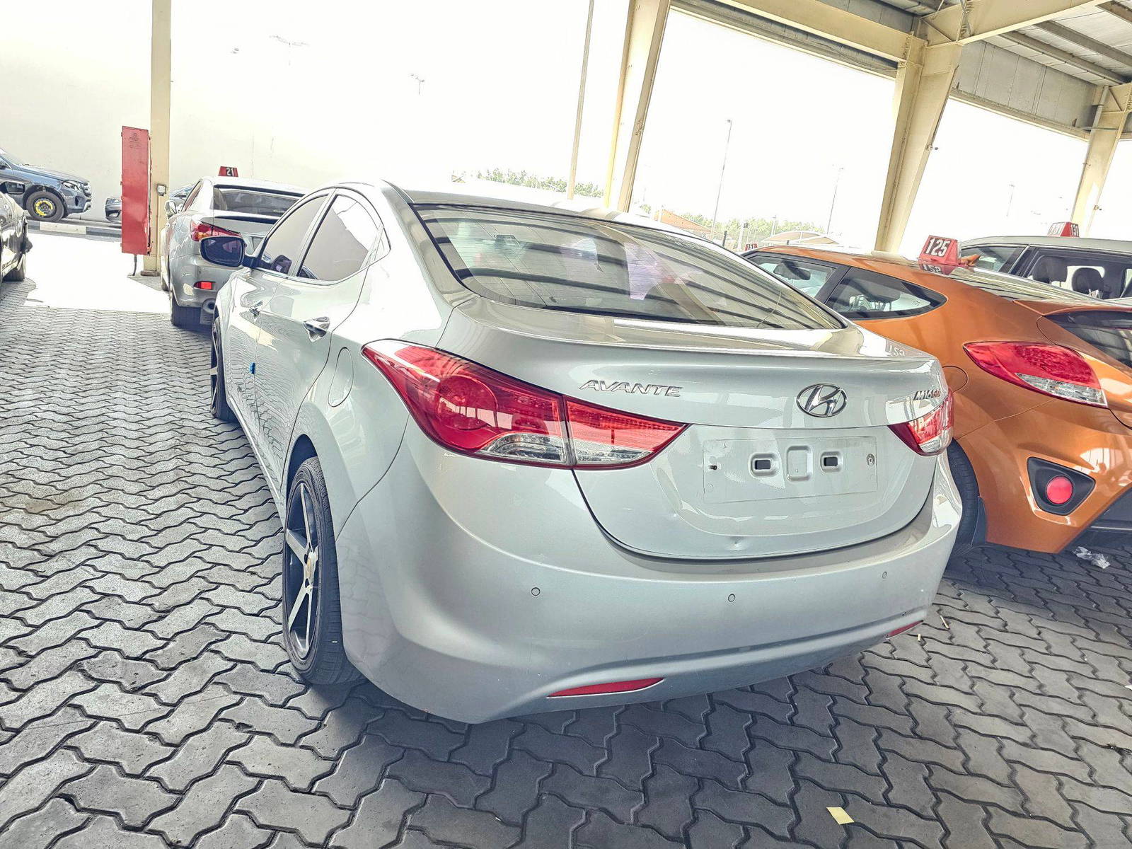 2011 HYUNDAI AVANTE — 136273 KM — Lot 166742 — Ind. 12 - Marhaba Auctions Used Cars - Image 5