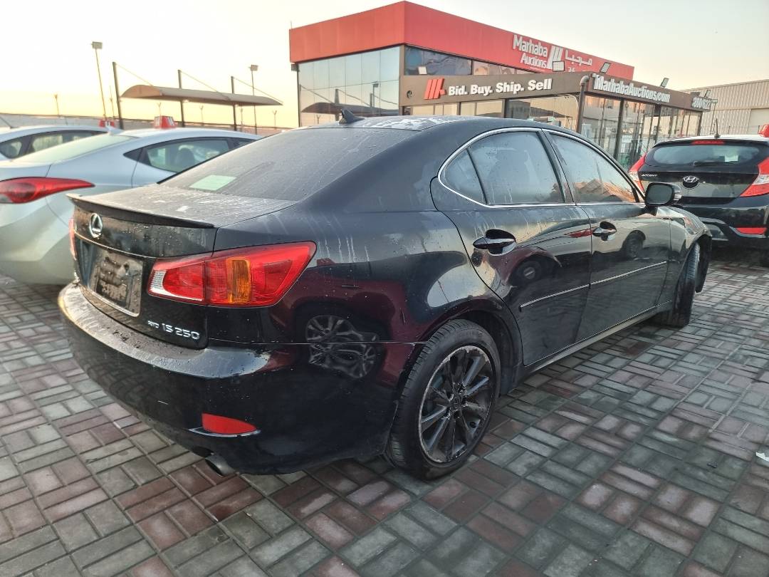2010 LEXUS IS 250 — 178324 Miles — Lot 40348989 — Souq - Marhaba Auctions Used Cars - Image 4
