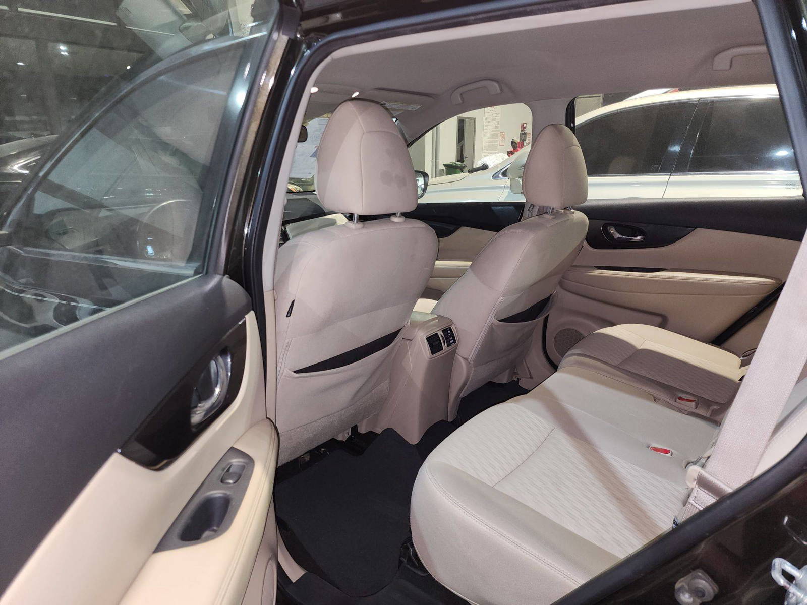 2017 NISSAN ROGUE — 176632 Miles — Lot 525256 — Al Quoz - Marhaba Auctions Used Cars - Image 7