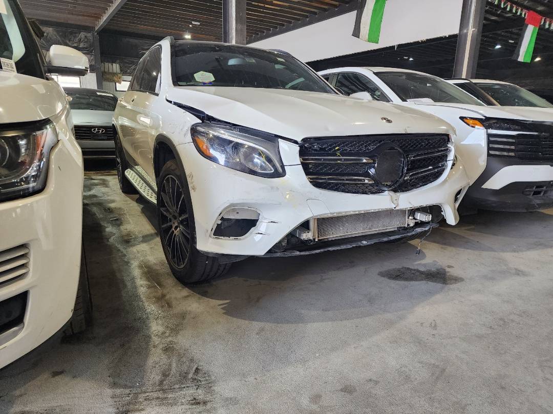 MERCEDES BENZ GLC-300