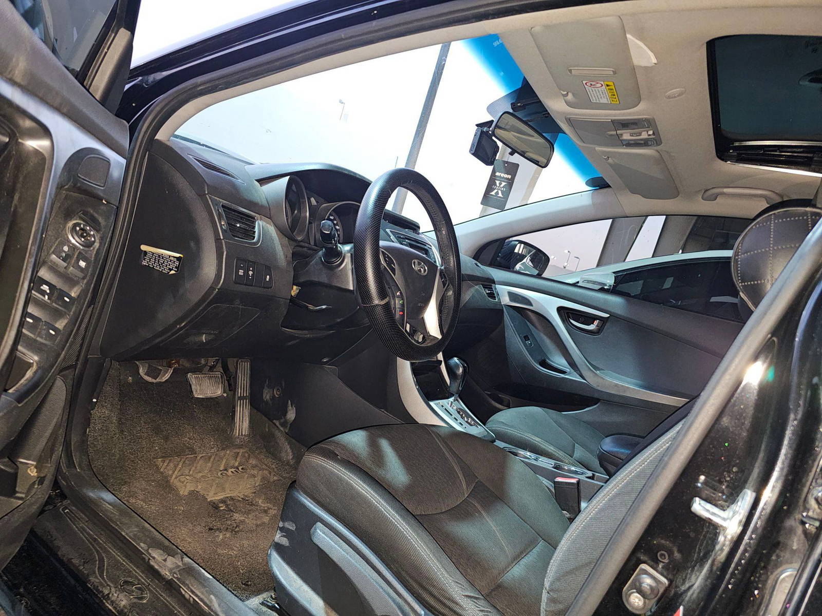 2011 HYUNDAI AVANTE — 113206 KM — Lot U064740 — Souq - Marhaba Auctions Used Cars - Image 9