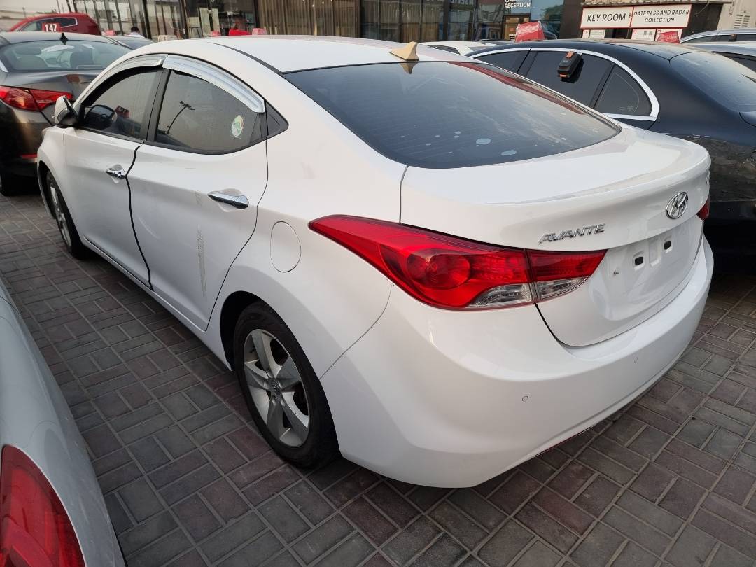 2012 HYUNDAI AVANTE — 242521 KM — Lot 488967 — Souq - Marhaba Auctions Used Cars - Image 5