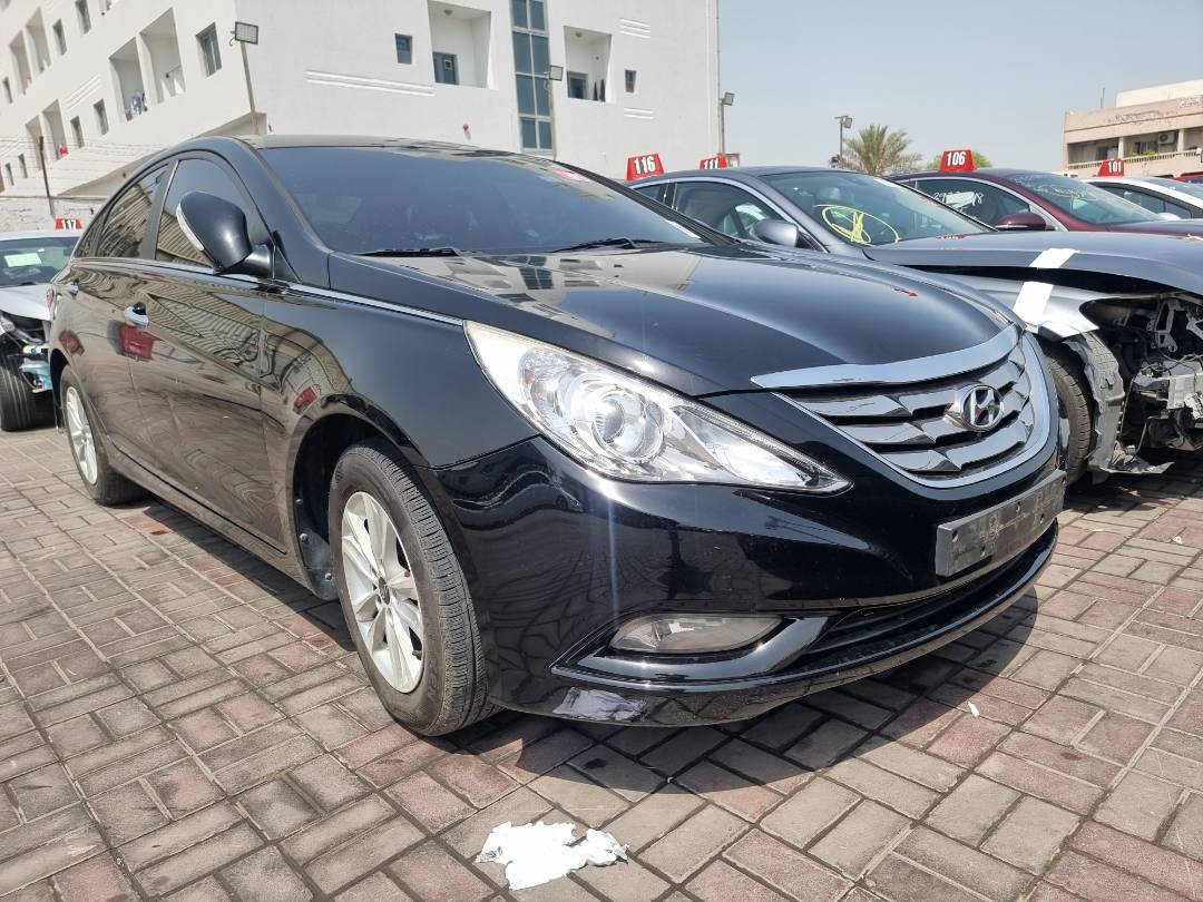 2011 HYUNDAI SONATA — 158268 KM — Lot 292948 — Souq - Marhaba Auctions Used Cars - Image 4