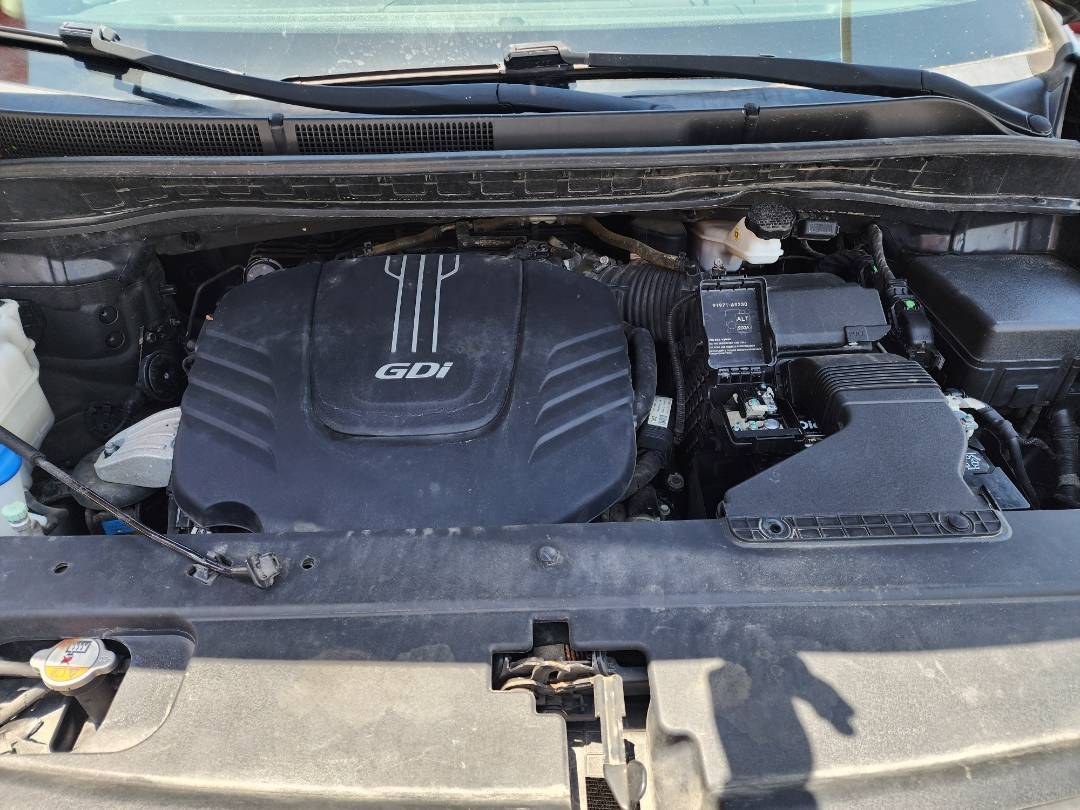2015 KIA SEDONA — 136234 Miles — Lot 76458023 - Marhaba Auctions Used Cars - Image 4