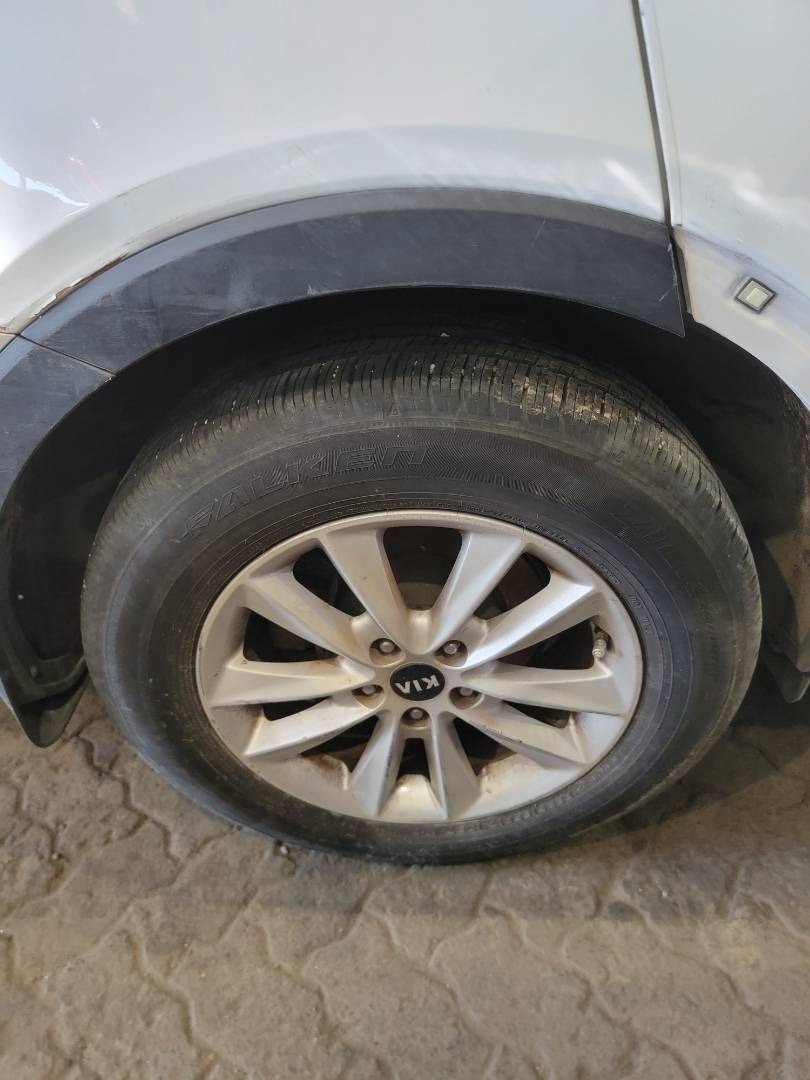 2019 KIA SORENTO — 92845 Miles — Lot 527761 — Main - Marhaba Auctions Used Cars - Image 10
