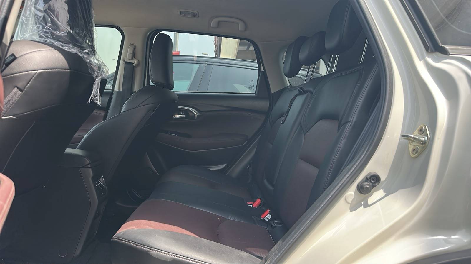 2024 TOYOTA URBAN CRUISER — 76747 KM — Lot RT107253 — Souq - Marhaba Auctions Used Cars - Image 7
