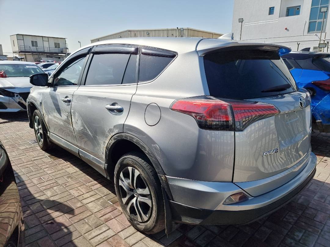 2018 TOYOTA RAV4 — 136968 Miles — Lot 1254187 — Ind. 12 - Marhaba Auctions Used Cars - Image 4
