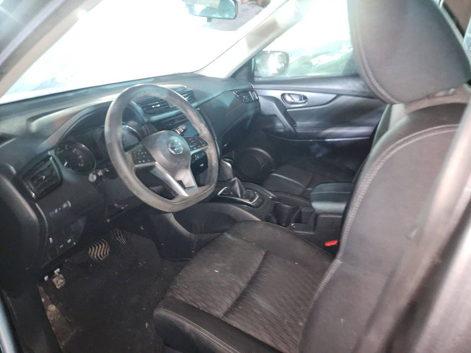 NISSAN ROGUE 2017 - Marhaba Auction Used Cars - Image 5