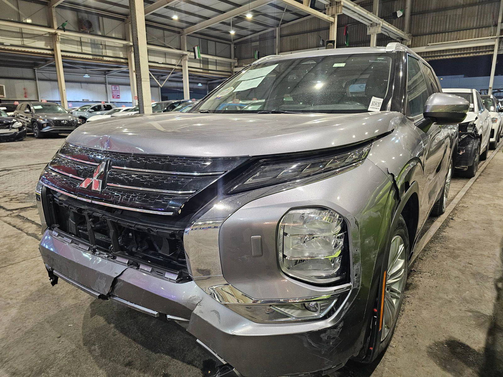 2022 MITSUBISHI OUTLANDER — 105600 KM — Lot 12341361X — Main - Marhaba Auctions Used Cars - Image 3