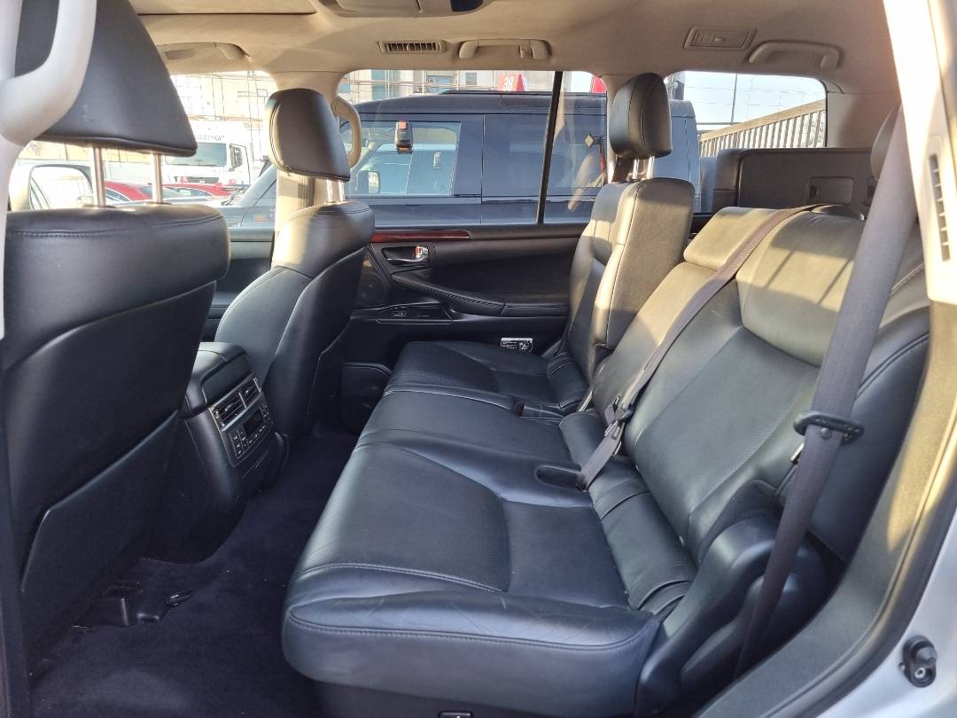 2011 LEXUS LX 570 — 160180 Miles — Lot 125487 — Ind. 12 - Marhaba Auctions Used Cars - Image 6