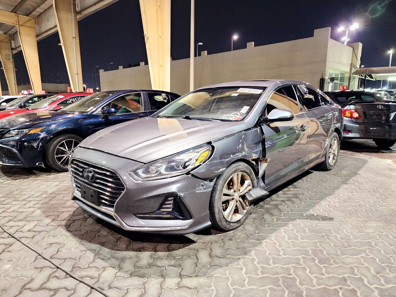 2018 HYUNDAI SONATA — 169127 Miles — Lot 8JH695548 — Souq - Marhaba Auctions Used Cars - Image 4