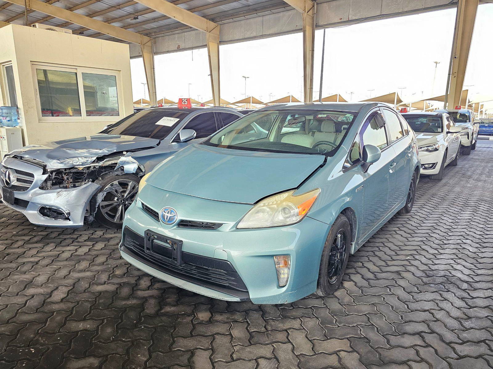 2013 TOYOTA PRIUS — 277646 Miles — Lot U9D5608469 — Souq - Marhaba Auctions Used Cars - Image 5