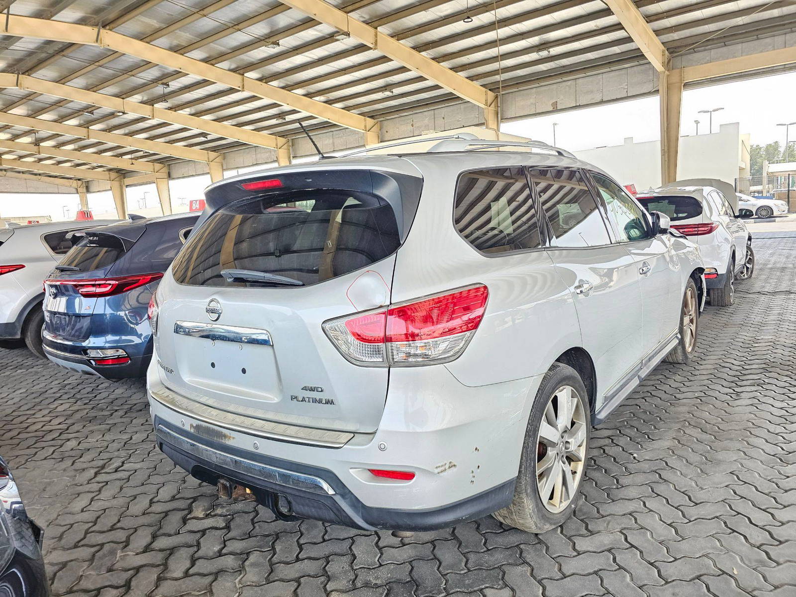 2013 NISSAN PATHFINDER — 186419 Miles — Lot 638017 — Souq - Marhaba Auctions Used Cars - Image 3