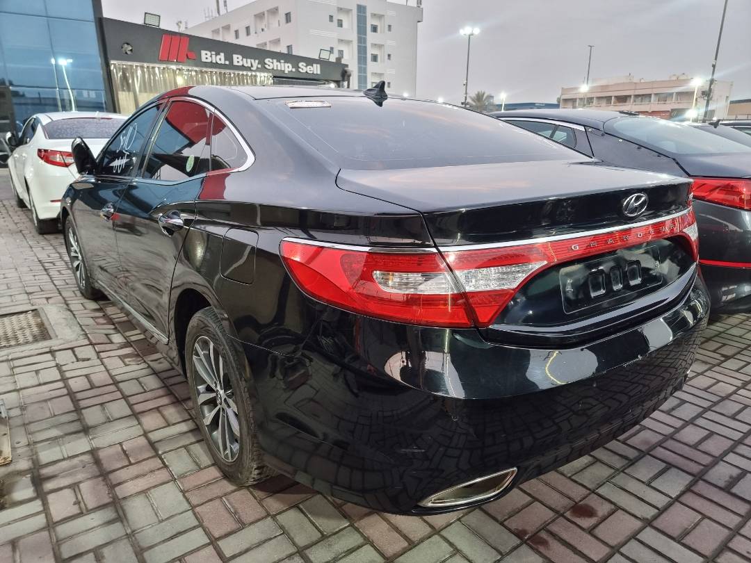 HYUNDAI GRANDEUR 2011 - Marhaba Auction Used Cars - Image 5