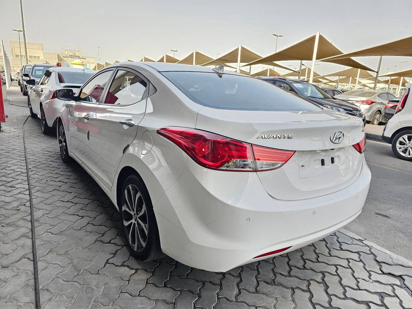 2013 HYUNDAI AVANTE — 152581 KM — Lot 640710 — Souq - Marhaba Auctions Used Cars - Image 4