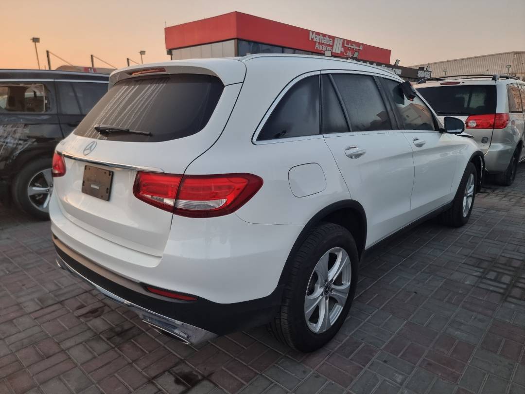 2018 MERCEDES BENZ GLC-300 — 123796 Miles — Lot 3JV045841 — Main - Marhaba Auctions Used Cars - Image 4