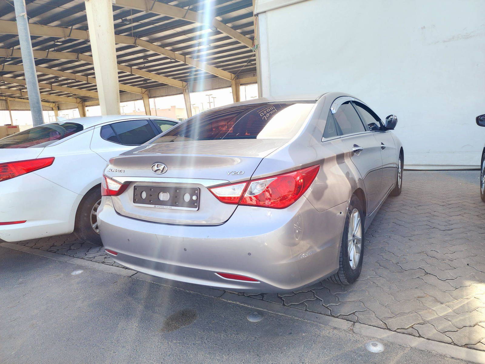 2011 HYUNDAI SONATA — 159879 KM — Lot 266384 — Souq - Marhaba Auctions Used Cars - Image 3