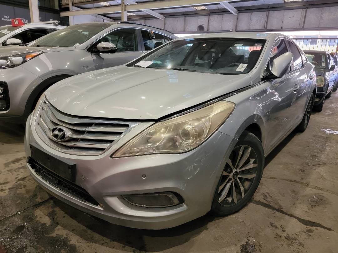 2012 HYUNDAI GRANDEUR — 187176 KM — Lot 104717 — Souq - Marhaba Auctions Used Cars - Image 4