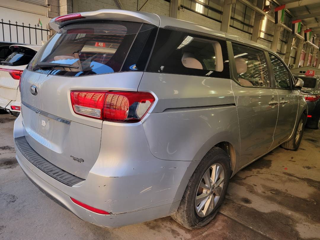 2017 KIA SEDONA — 179562 Miles — Lot 279606 — Main - Marhaba Auctions Used Cars - Image 4