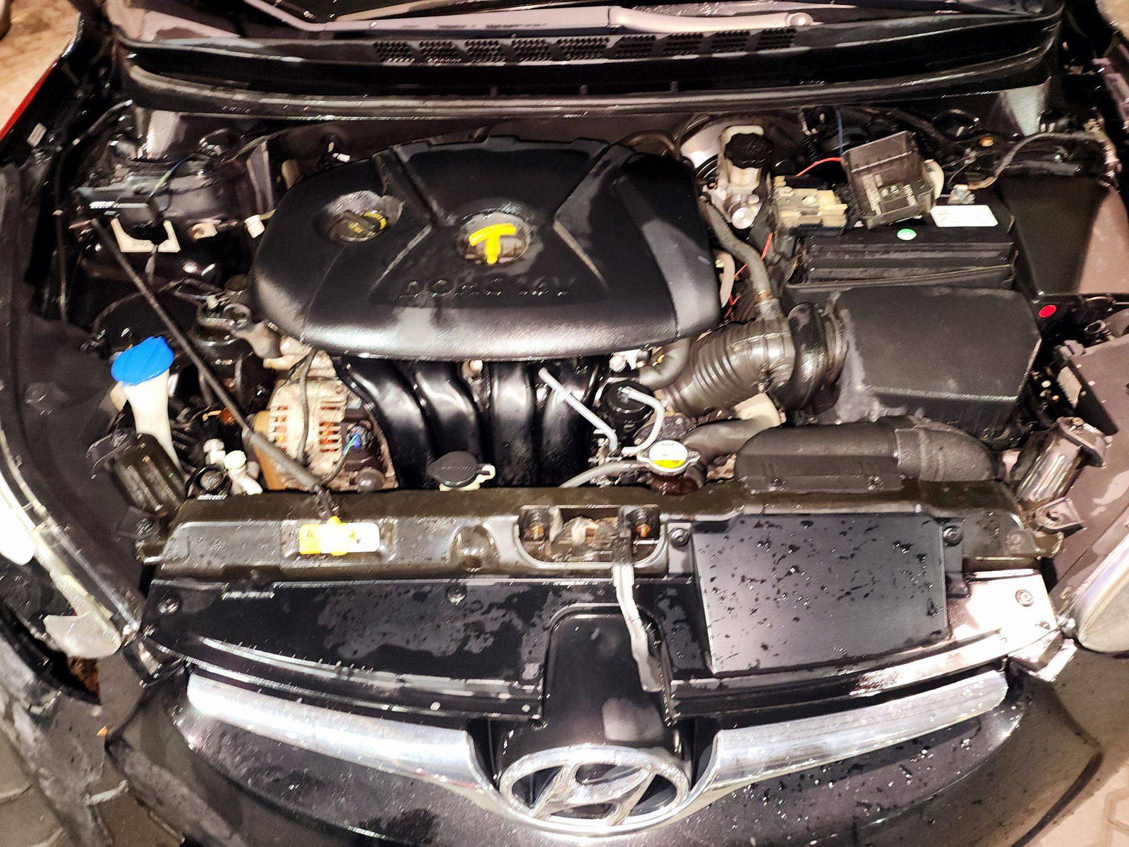 2015 HYUNDAI ELANTRA — 222263 KM — Lot 73585734 — Souq - Marhaba Auctions Used Cars - Image 11