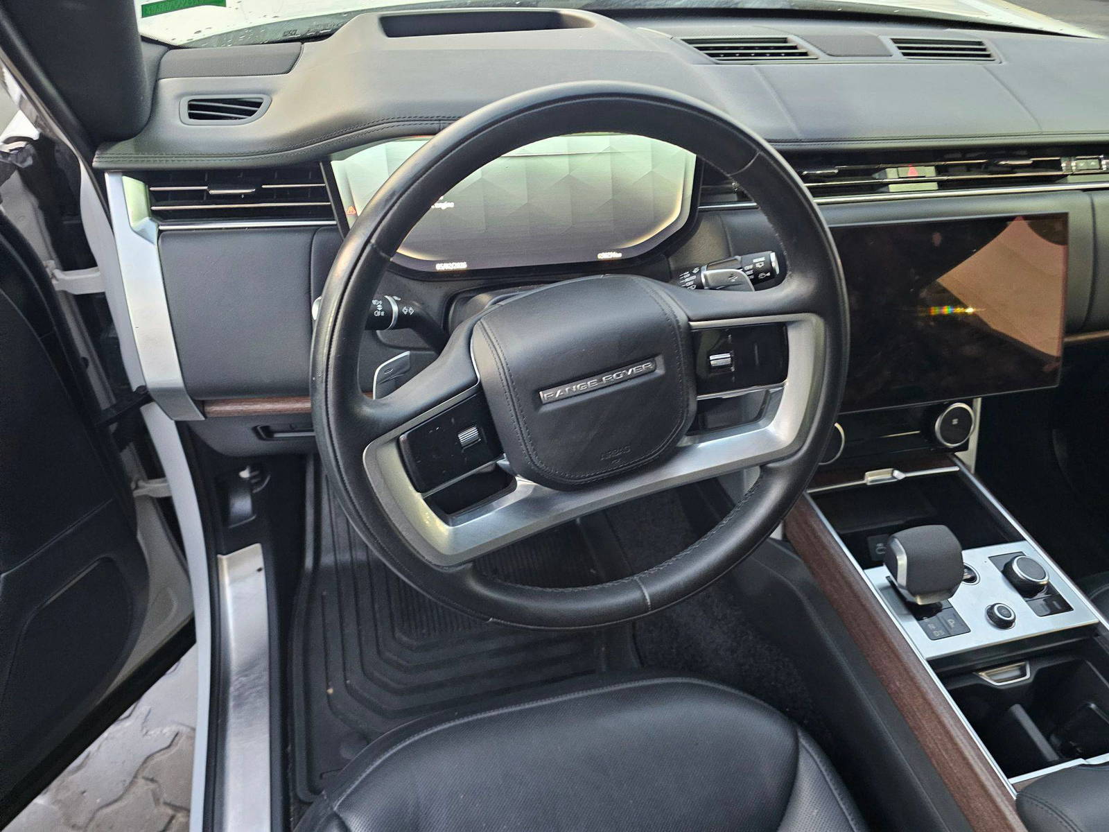 LAND ROVER RANGE ROVER 2023 - Marhaba Auction Used Cars - Image 13