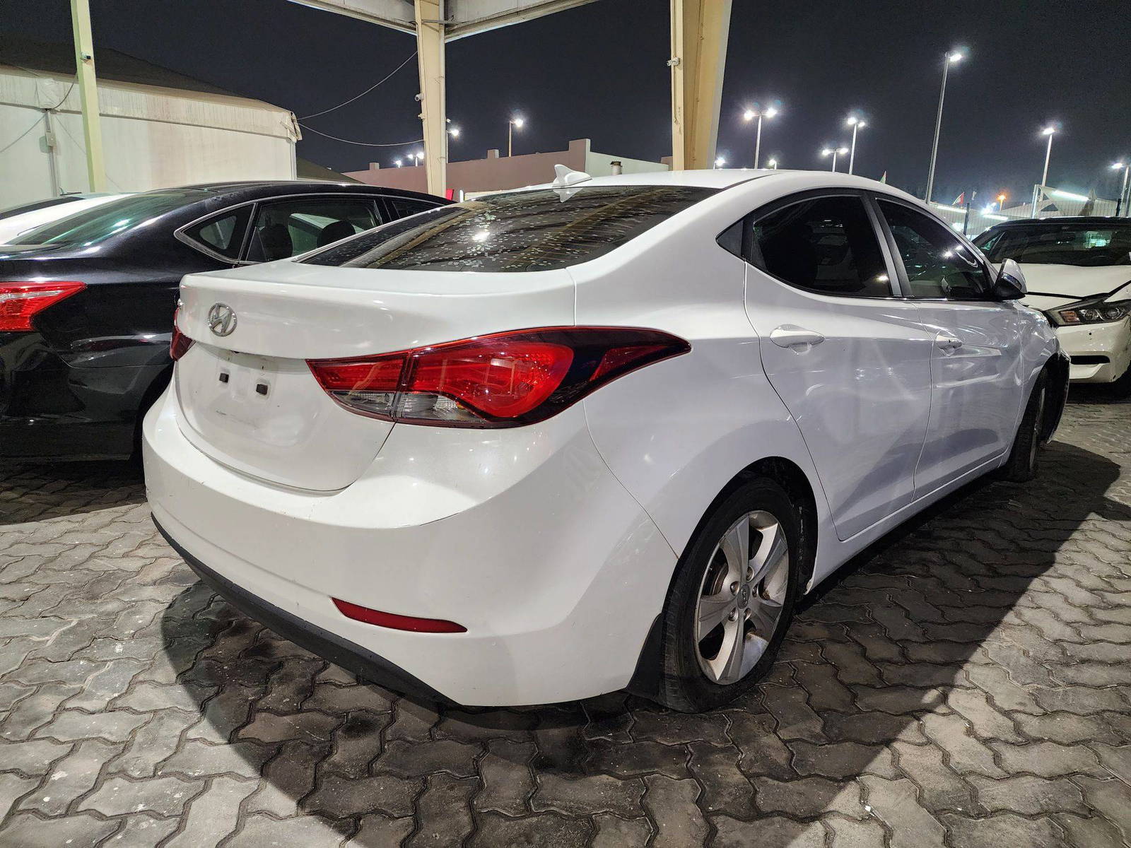 2016 HYUNDAI ELANTRA — 186838 Miles — Lot 83716 — Souq - Marhaba Auctions Used Cars - Image 3
